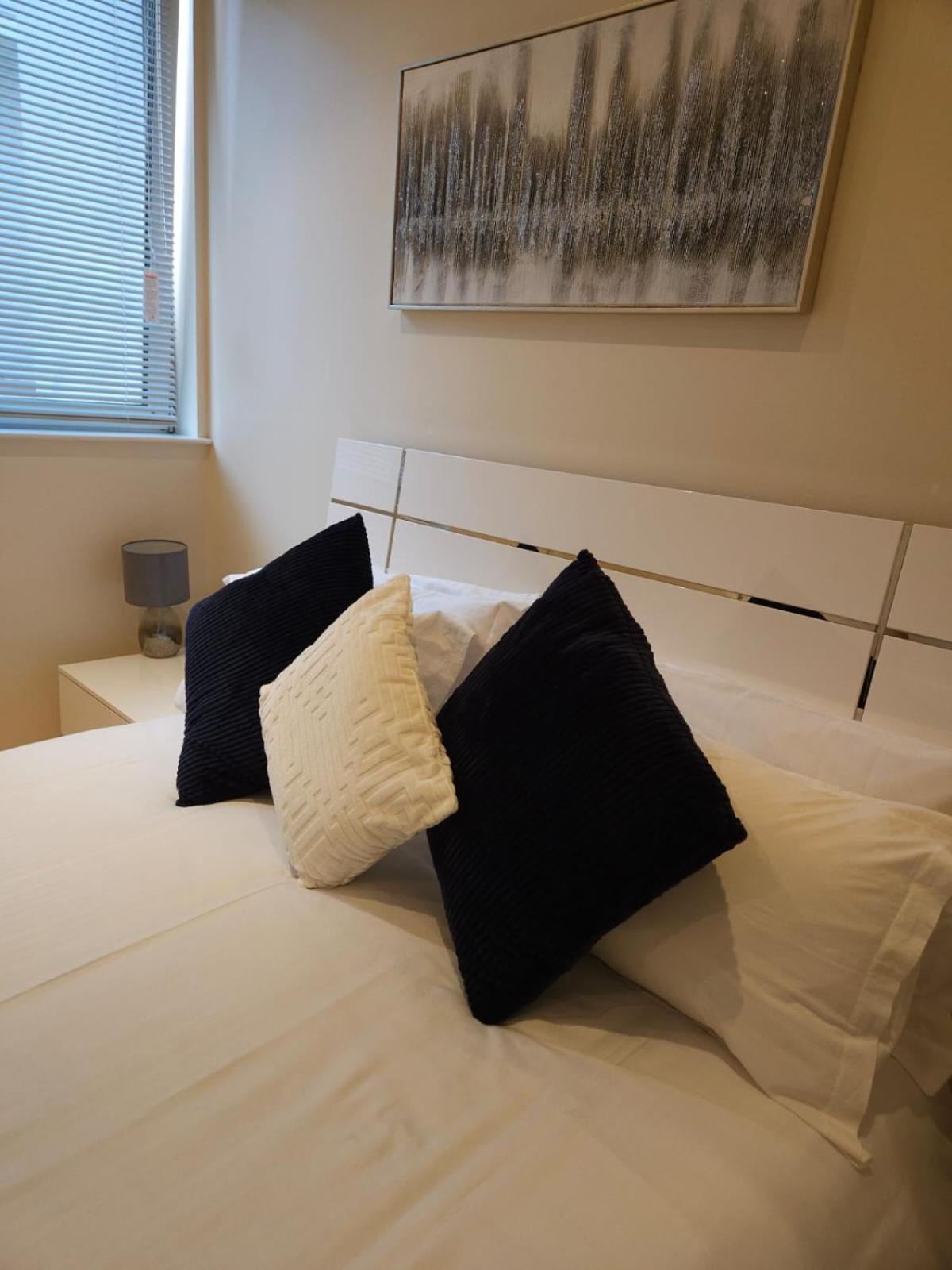 Comfy Spacious Apartment In Canary Wharf Londyn Zewnętrze zdjęcie